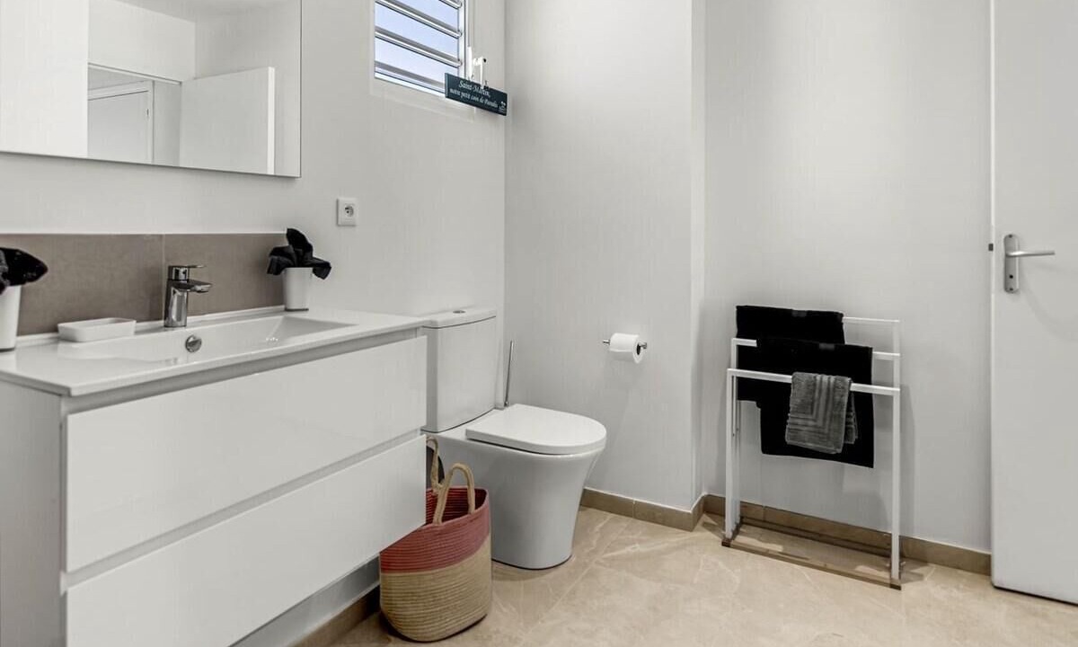 Photo of Bathroom in Cul de Sac