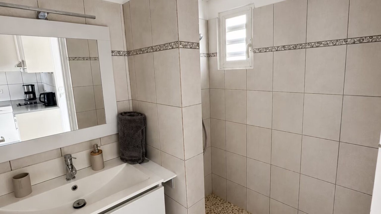 Photo of Bathroom in Oyster Pond