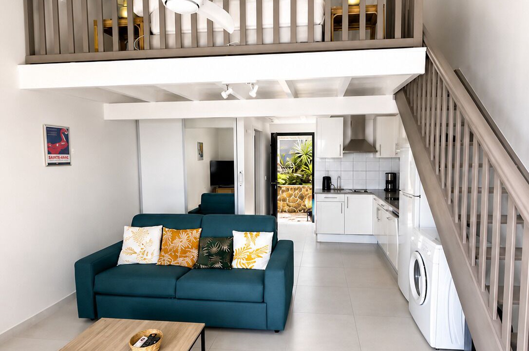 Photo of Livingroom in Oyster Pond