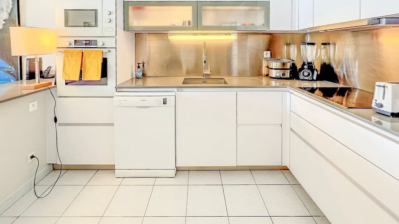 Photo of Kitchen in Oyster Pond
