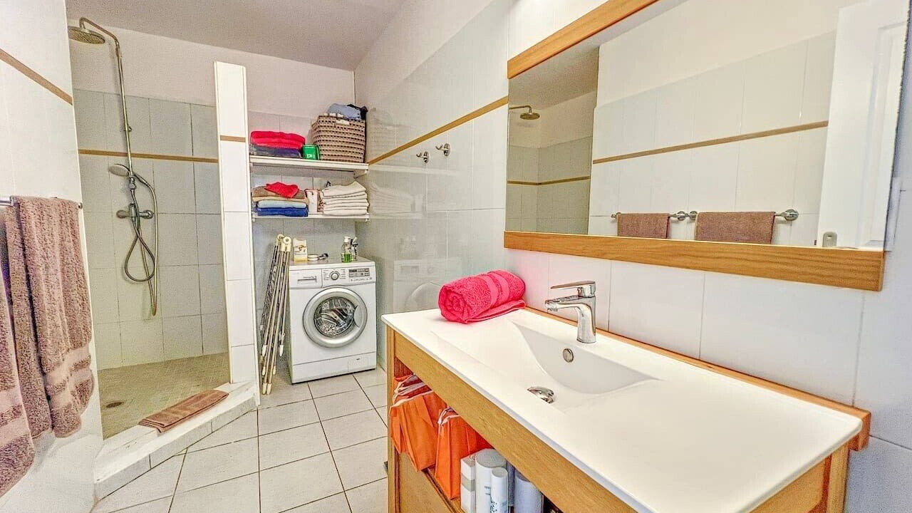Photo of Bathroom in Oyster Pond