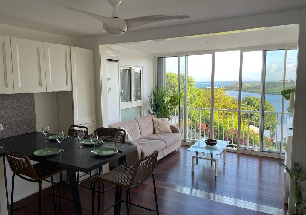 Photo of Livingroom in Orient Bay