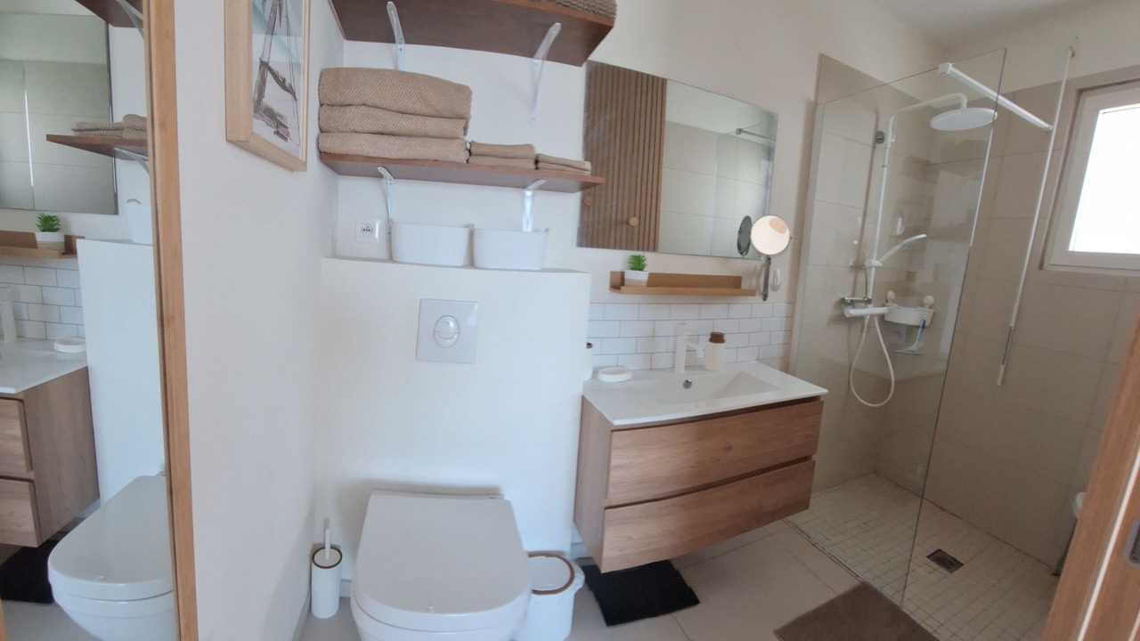 Photo of Bathroom in Oyster Pond