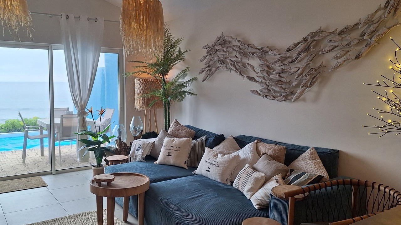 Photo of Livingroom in Oyster Pond