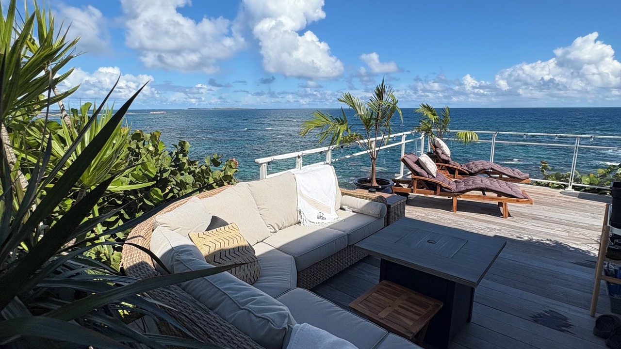Photo of Patio Balcony in Oyster Pond