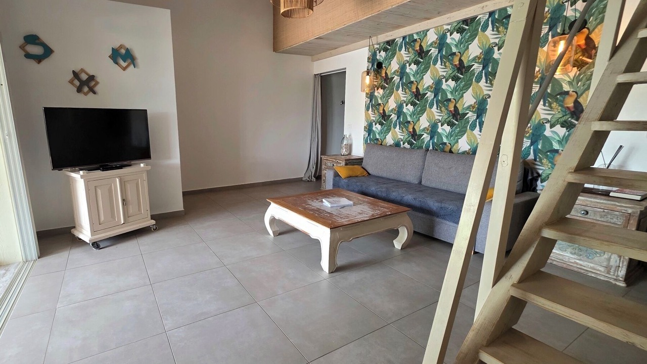 Photo of Livingroom in Cul de Sac