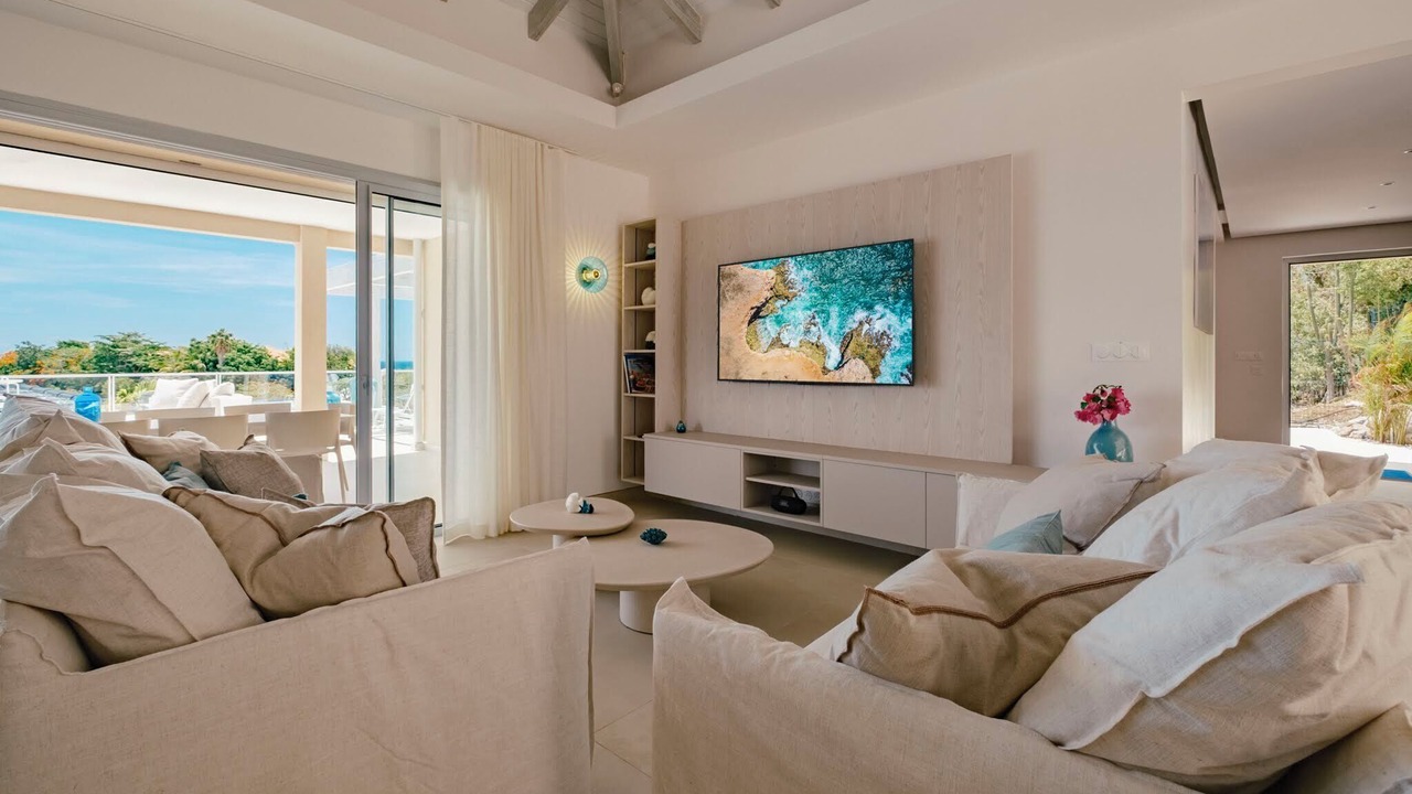 Photo of Livingroom in Orient Bay
