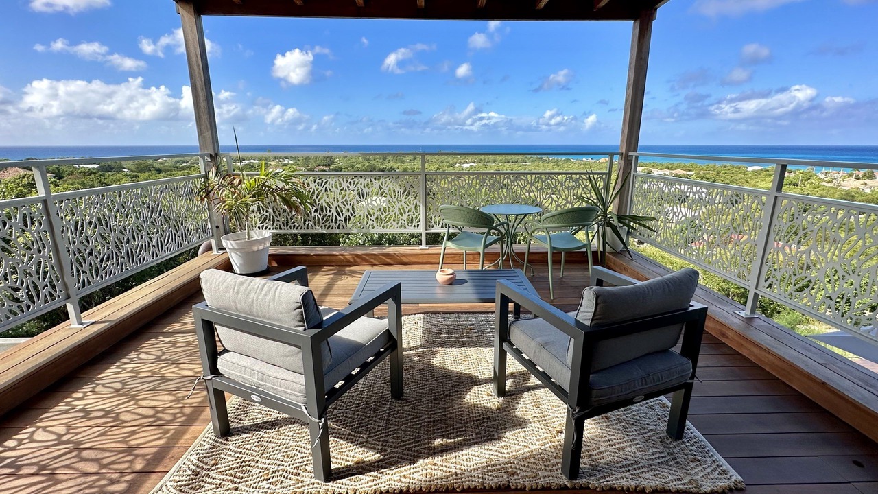 Photo of Patio Balcony in Plum Bay