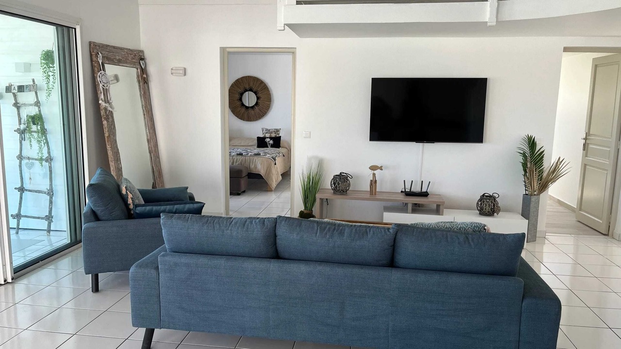 Photo of Livingroom in Orient Bay