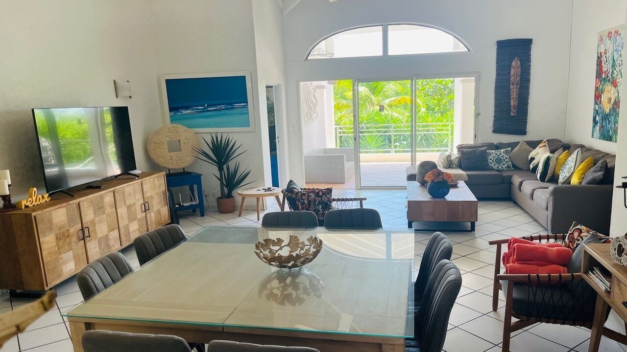 Photo of Livingroom in Orient Bay