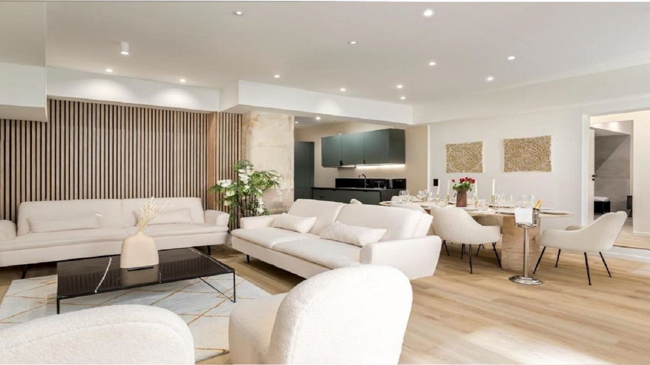 Photo of Livingroom in Champs-Elysees