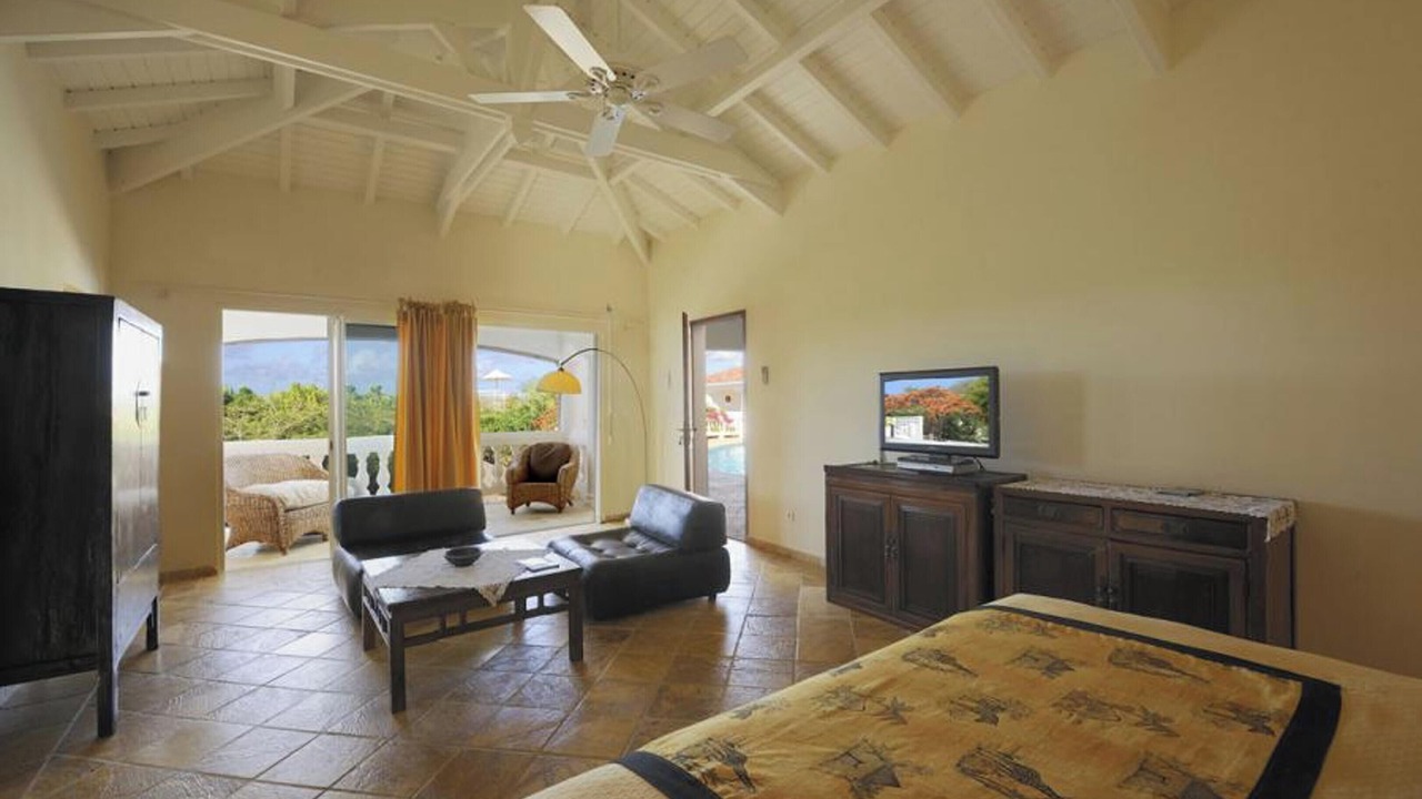 Photo of Livingroom in Plum Bay