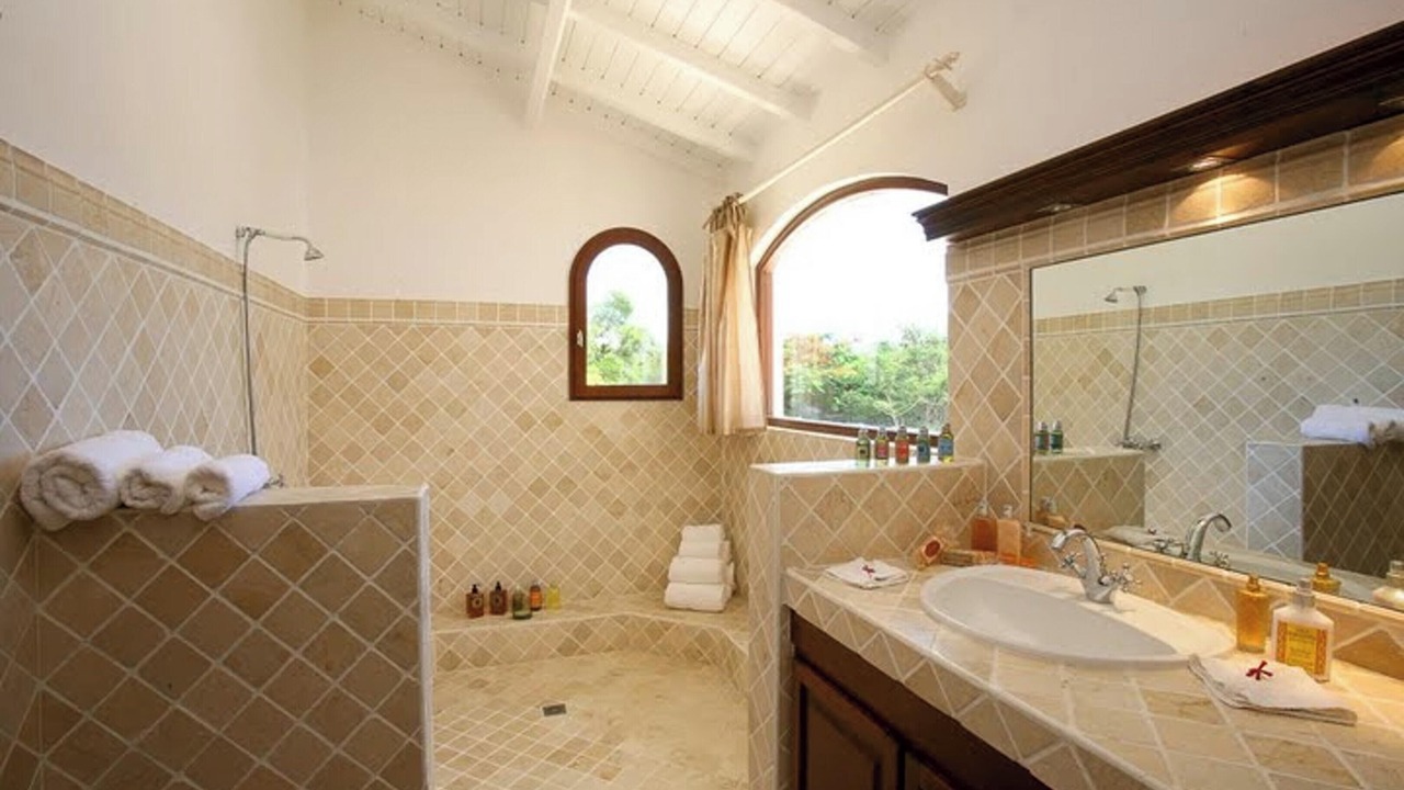 Photo of Bathroom in Plum Bay