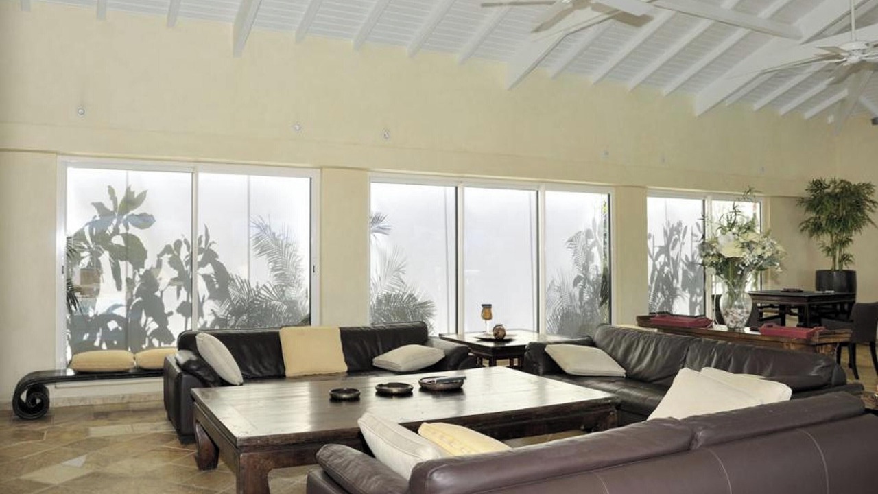 Photo of Livingroom in Plum Bay