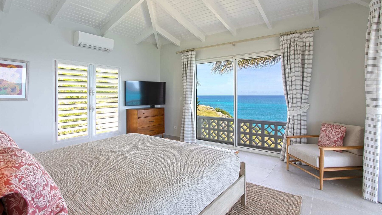 Photo of Bedroom in Plum Bay