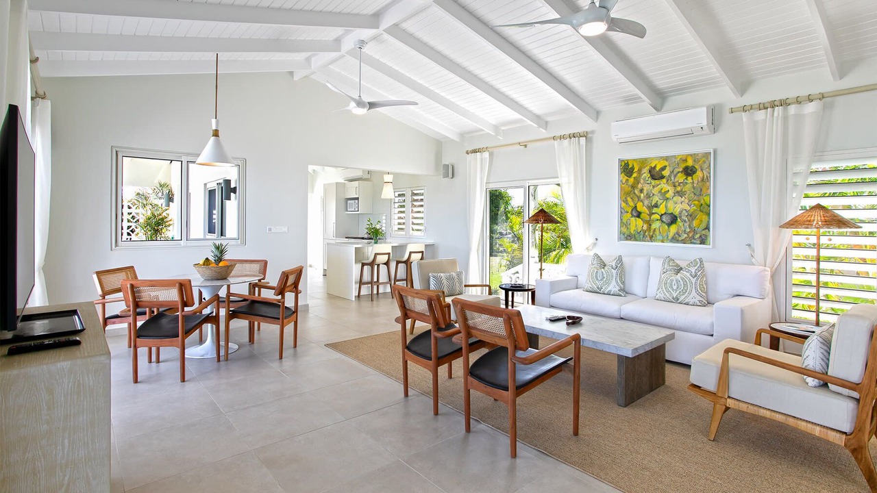 Photo of Livingroom in Plum Bay