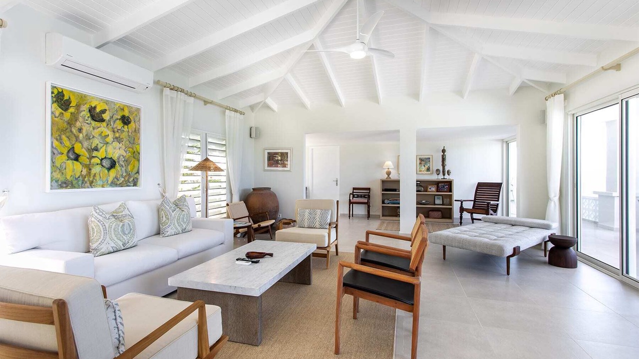 Photo of Livingroom in Plum Bay