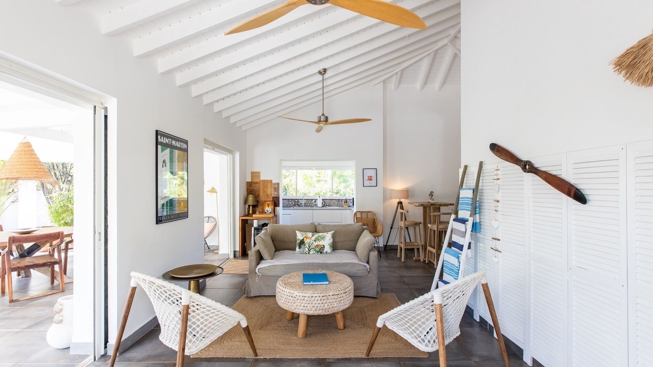 Photo of Livingroom in Plum Bay