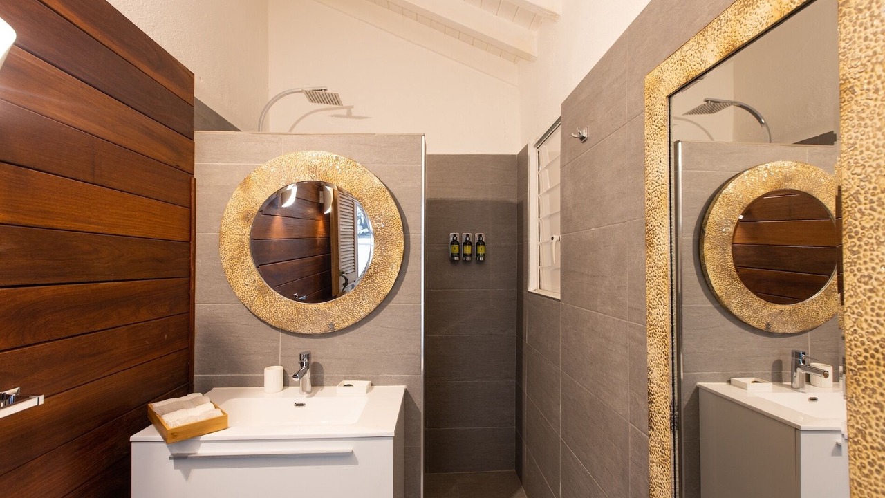 Photo of Bathroom in Plum Bay