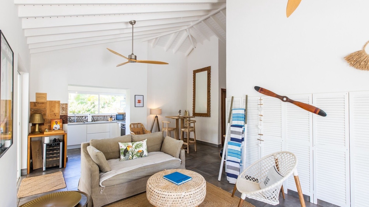 Photo of Livingroom in Plum Bay