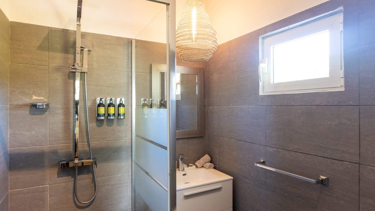 Photo of Bathroom in Plum Bay
