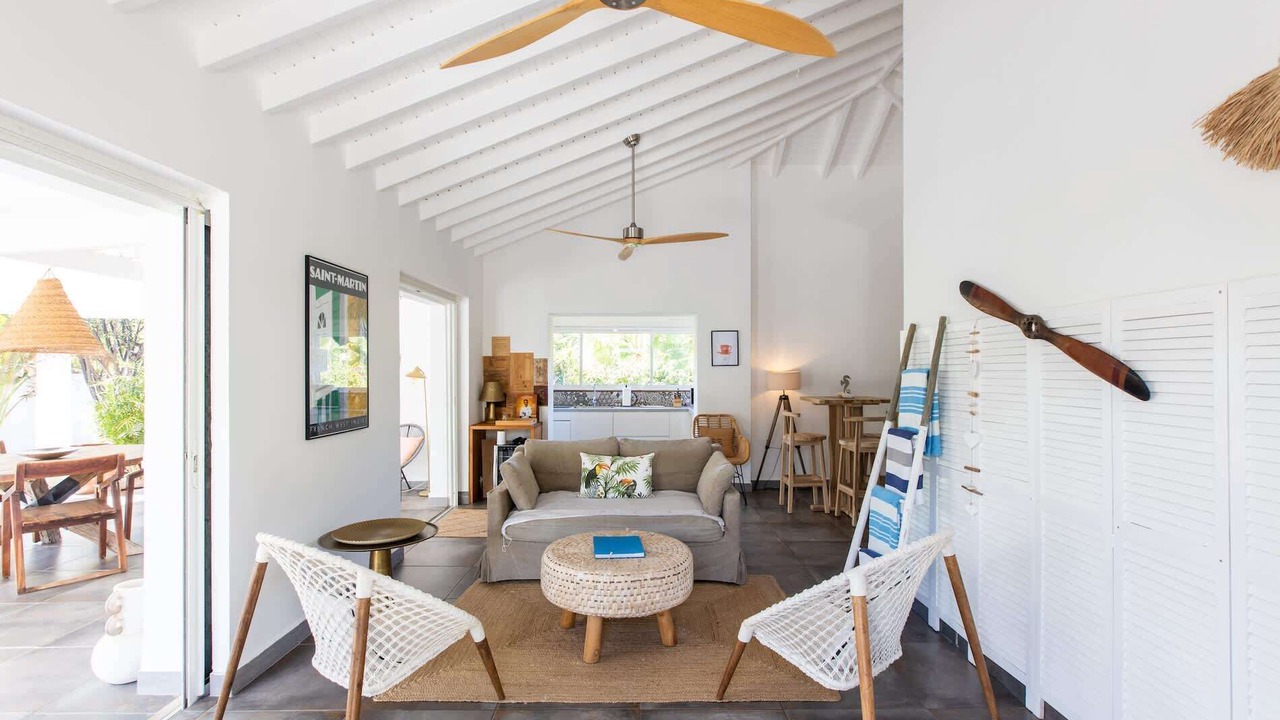 Photo of Livingroom in Plum Bay