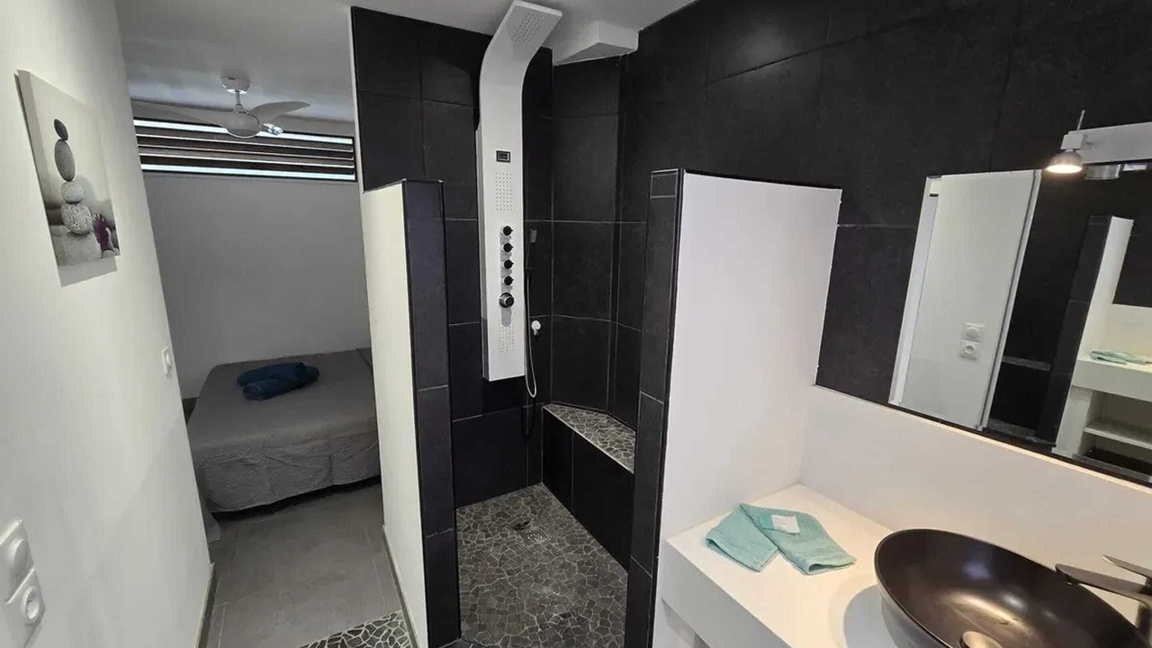 Photo of Bathroom in Nettle Bay
