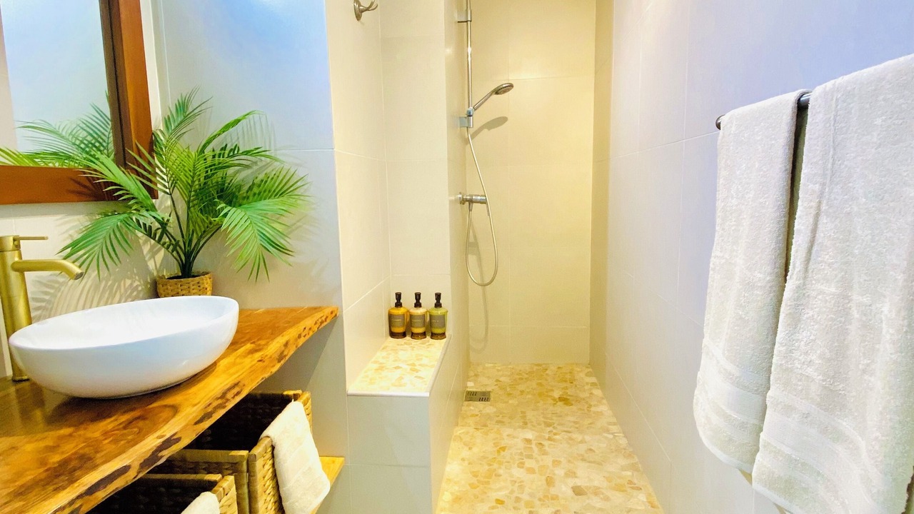 Photo of Bathroom in Marigot