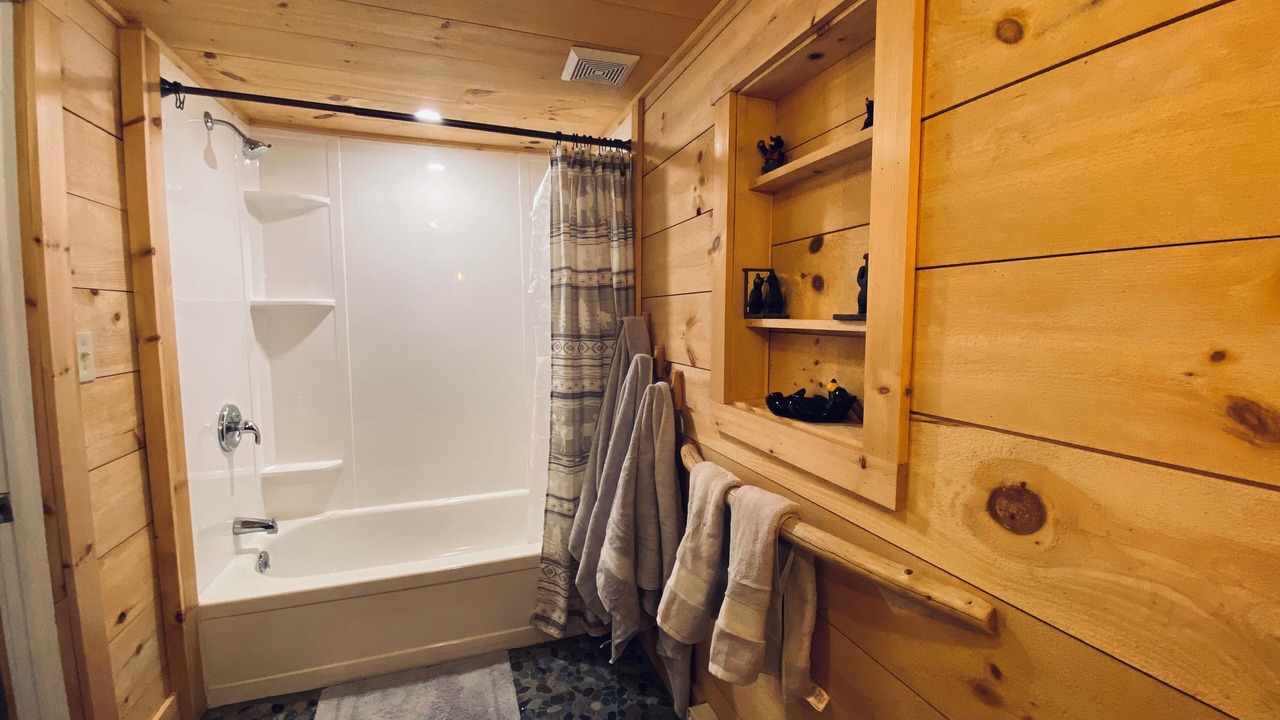 Photo of Bathroom in North Pole