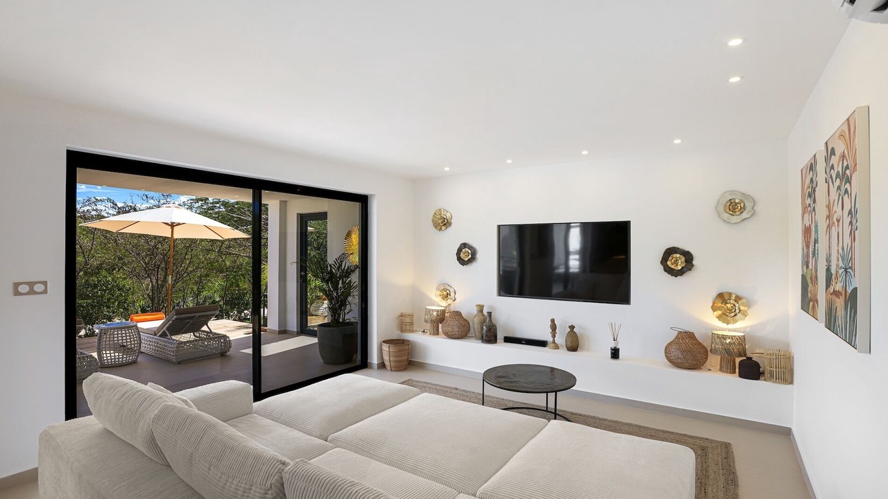 Photo of Livingroom in Plum Bay