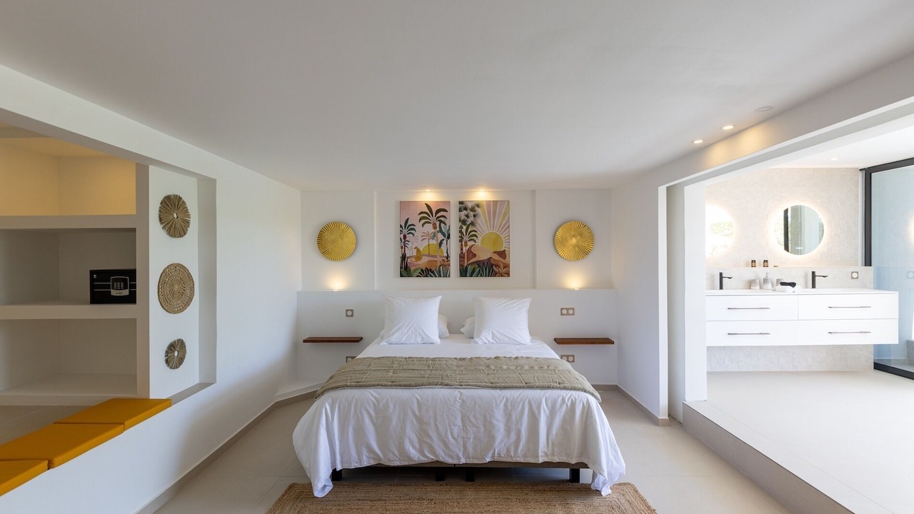 Photo of Bedroom in Plum Bay