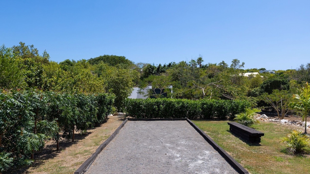 Photo of Outdoor in Plum Bay