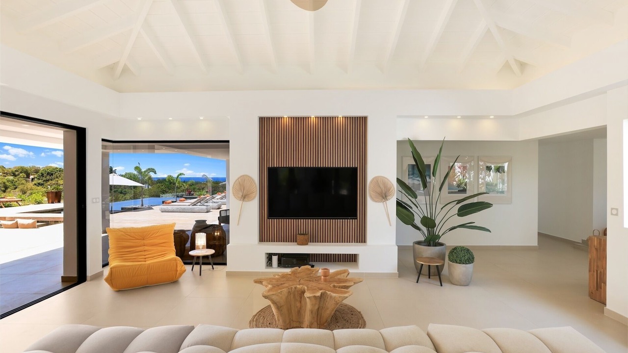 Photo of Livingroom in Plum Bay