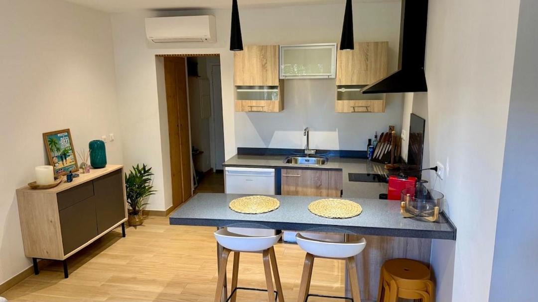 Photo of Kitchen in Sandy Ground