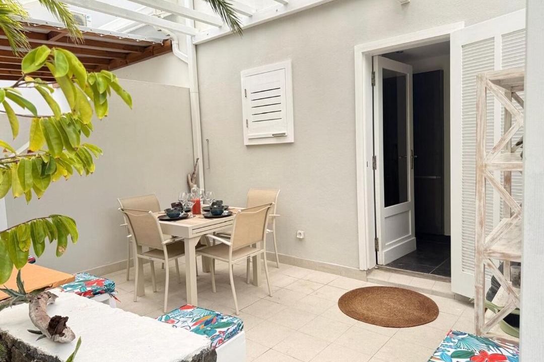 Photo of Patio Balcony in Orient Bay
