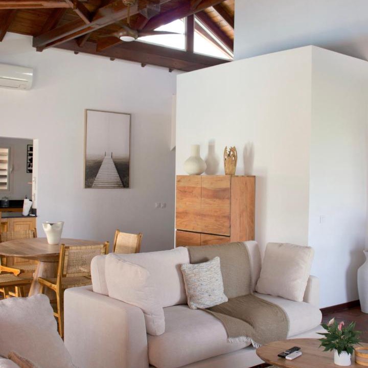 Photo of Livingroom in Oyster Pond