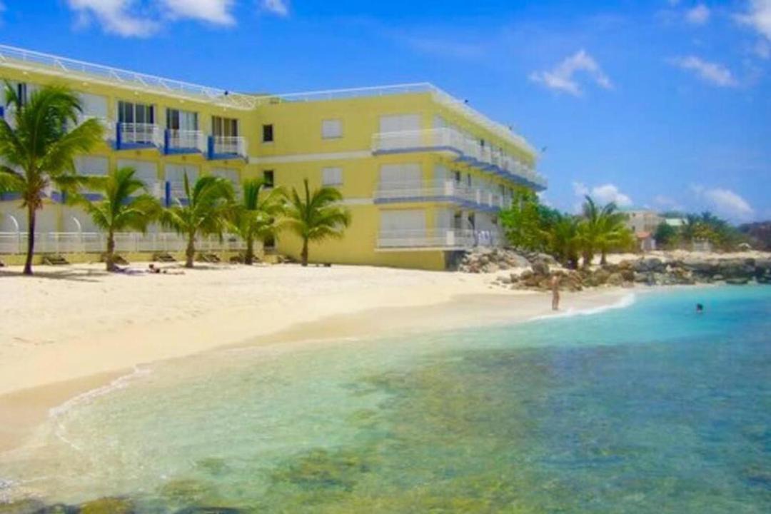 Photo of Others in Marigot