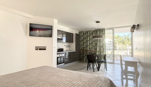 Studio, Ocean View