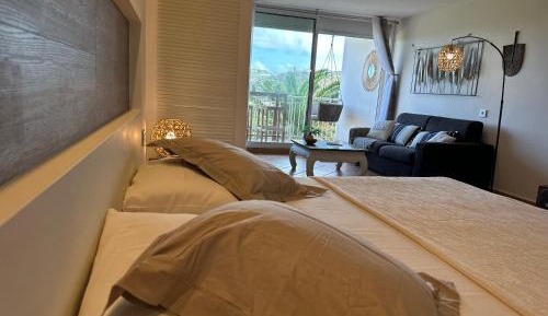 Studio with Sea View