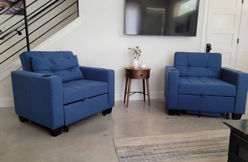 Blackshear-Prospect Hill Condo | In The Hot Middle of All The Action! BEDS FOR 9 HEADS! Awesome View!
