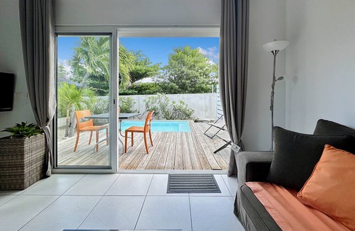 French Cul de Sac Apartment | Mango Orange duplex with pool