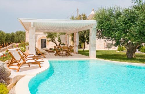 Locorotondo Villa | Trulli Petrantiqua con piscina
