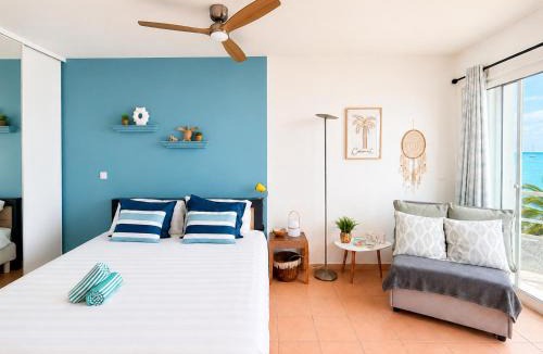 Marigot Apartment | Studio PALM, vue mer et accès plage privée