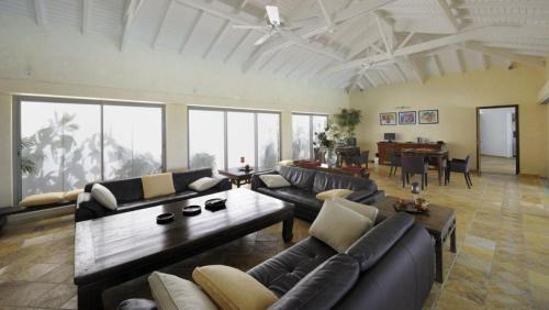 Plum Bay Villa | Spacious villa with sea view in Saint Martin + private pool.