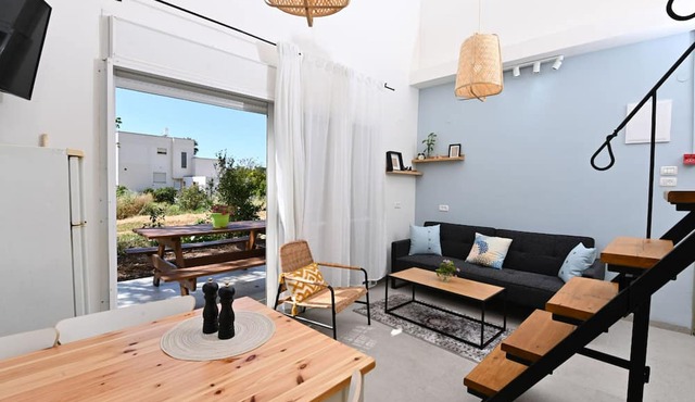YalaRent Valley view complex In Merhavia with Private heated Pool in Emek Izrael