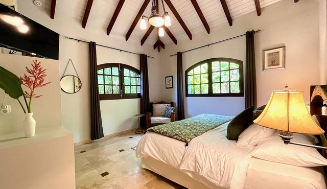 The Paradise Peak - Adults Only