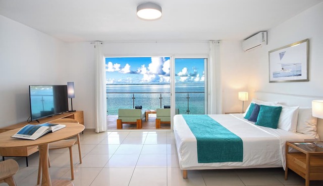 Bleu Emeraude Hotel in Grand Case