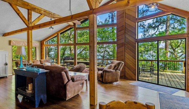 Lakefront “Treehouse”: Private Retreat in the Pines! in Point Blank