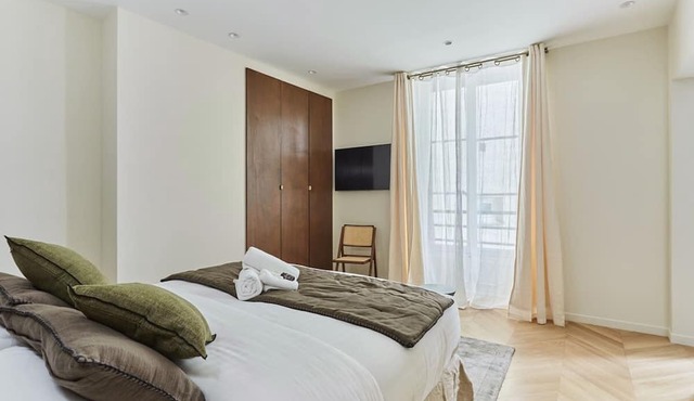 Sublime Suite Saint Honoré, Elysée Palace in Paris